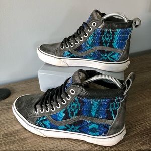 Vans x Pendleton Sk8 Hi Shoes (Women’s 7, Blue Black, 721454)